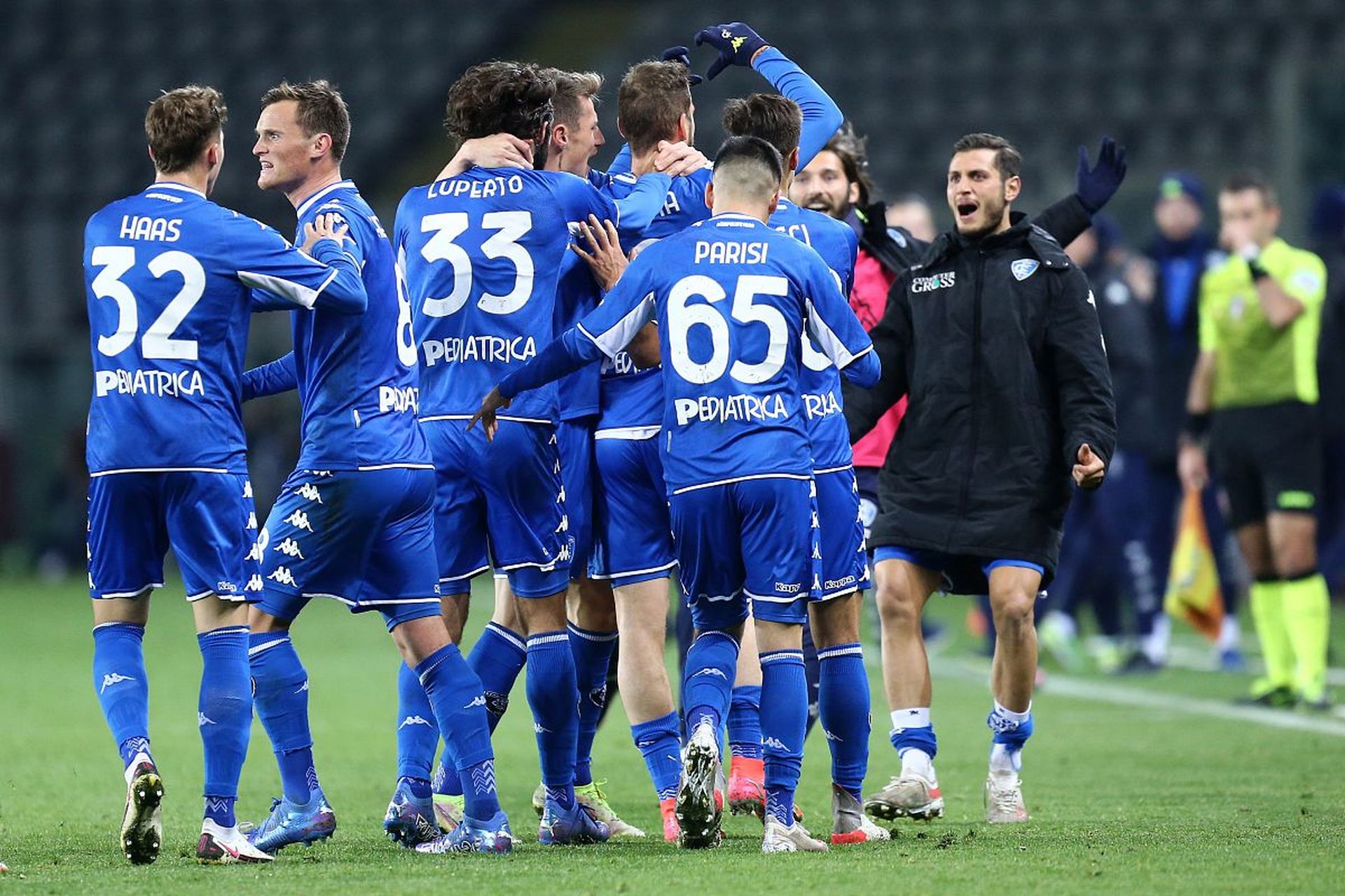 法国中场卡 法国中场卡