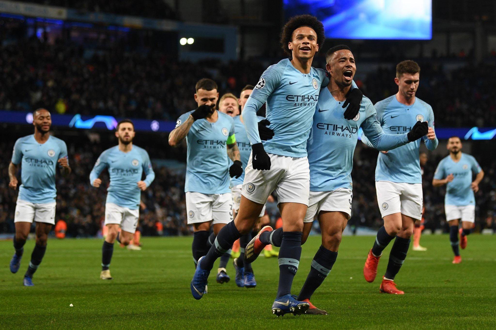 双中锋配合 双中锋配合